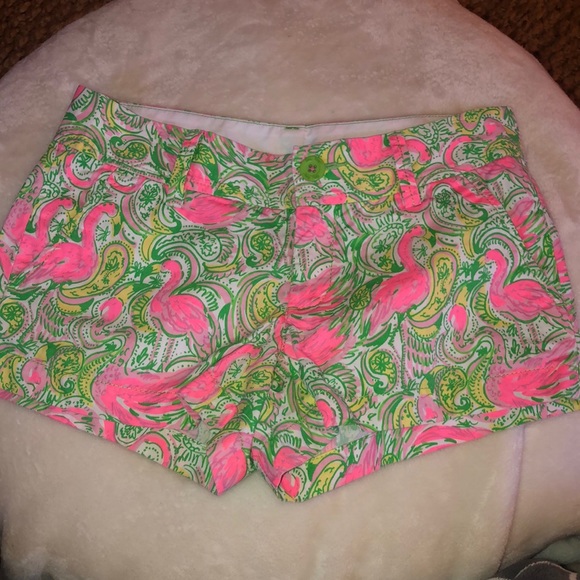🦩Lilly Pulitzer | The Walsh Short - Hot Wings Flamingo Pattern - size 0 🦩 - Picture 2 of 6
